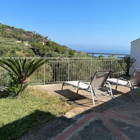 Holiday home Camilla *